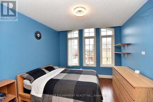 670 Lott Crescent, Milton, ON - Indoor Photo Showing Bedroom