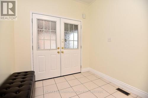 670 Lott Crescent, Milton, ON - Indoor Photo Showing Other Room