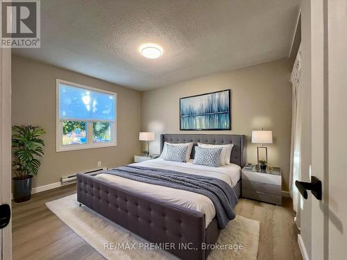 210 - 25 College Street E, Belleville, ON - Indoor Photo Showing Bedroom