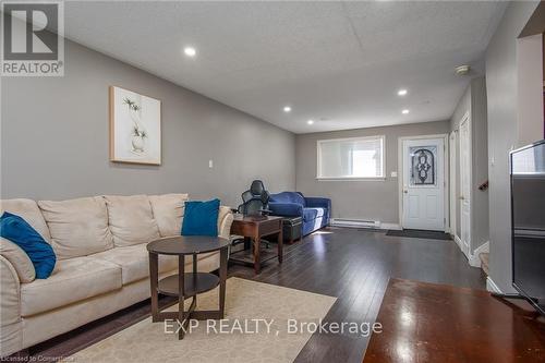 G - 48 Windom Road, Kitchener, ON - Indoor Photo Showing Living Room