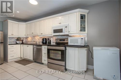 G - 48 Windom Road, Kitchener, ON - Indoor Photo Showing Kitchen With Stainless Steel Kitchen