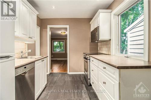 4 Middleton Drive, Ottawa, ON - Indoor Photo Showing Kitchen