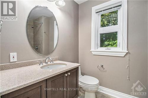 4 Middleton Drive, Ottawa, ON - Indoor Photo Showing Bathroom