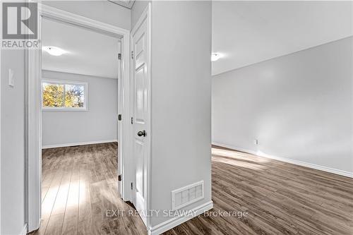 12 Minto Street, North Stormont, ON - Indoor Photo Showing Other Room