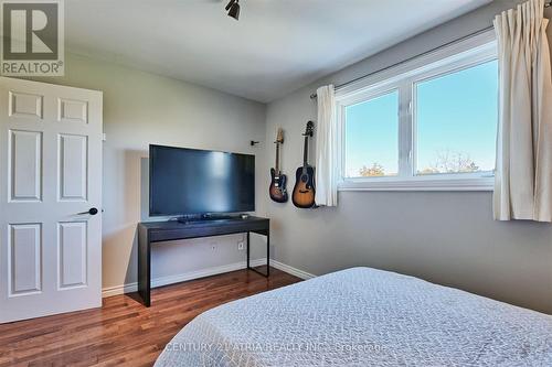 41 Pringle Avenue, Markham, ON - Indoor Photo Showing Bedroom