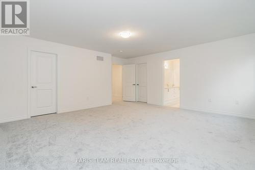 91 Berkely Street, Wasaga Beach, ON - Indoor Photo Showing Other Room