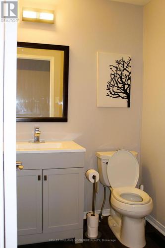 3235 Folkway Drive, Burlington, ON - Indoor Photo Showing Bathroom