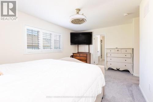 16 Cliff Thompson Court, Georgina (Sutton & Jackson'S Point), ON - Indoor Photo Showing Bedroom