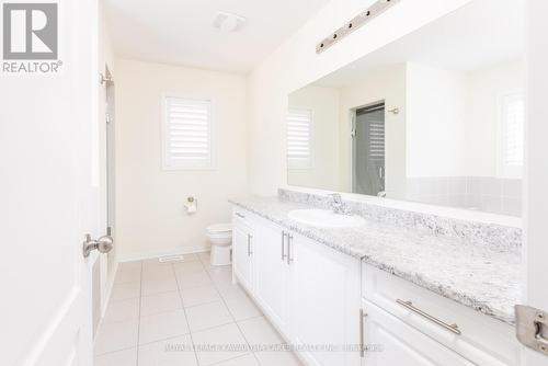 16 Cliff Thompson Court, Georgina (Sutton & Jackson'S Point), ON - Indoor Photo Showing Bathroom