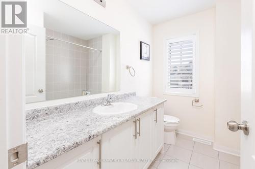 16 Cliff Thompson Court, Georgina (Sutton & Jackson'S Point), ON - Indoor Photo Showing Bathroom