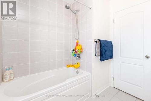 16 Cliff Thompson Court, Georgina (Sutton & Jackson'S Point), ON - Indoor Photo Showing Bathroom