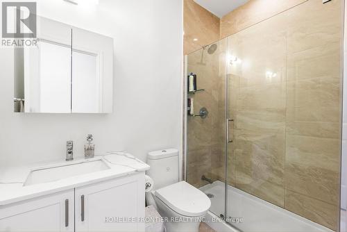 Th 102 - 9618 Yonge Street, Richmond Hill, ON - Indoor Photo Showing Bathroom