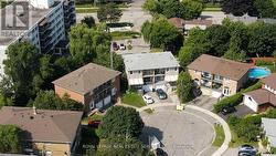 19 TERRYELLEN CRESCENT  Toronto, ON M9C 1H6