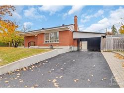 2686 IRIS Street  Ottawa, ON K2C 1E6