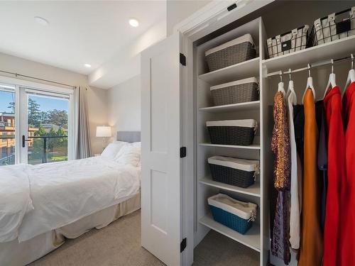 401-741 Travino Lane, Saanich, BC - Indoor Photo Showing Bedroom