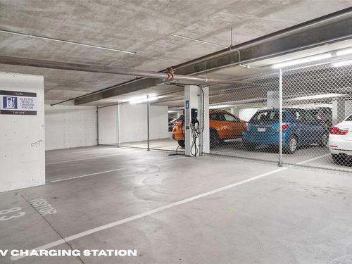 401-741 Travino Lane, Saanich, BC - Indoor Photo Showing Garage