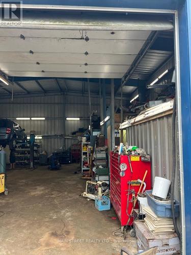 28099 48, Georgina, ON - Indoor Photo Showing Garage