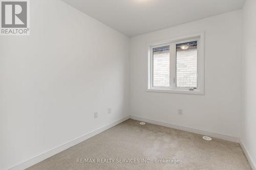 61 Red Maple Lane, Barrie, ON - Indoor Photo Showing Other Room