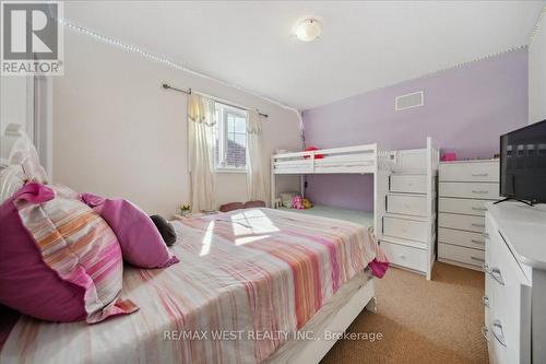 4 Landview Road, Brampton, ON - Indoor Photo Showing Bedroom