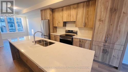 1344 Kaniv Street, Oakville, ON - Indoor Photo Showing Kitchen With Double Sink