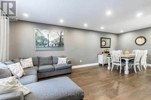 86 Primrose Crescent, Brampton, ON - Indoor Photo Showing Living Room