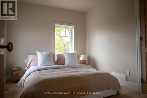 234089 Conc 2 Wgr, West Grey, ON - Indoor Photo Showing Bedroom