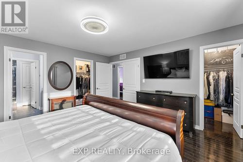 5743 Jake Crescent, Niagara Falls, ON - Indoor Photo Showing Bedroom