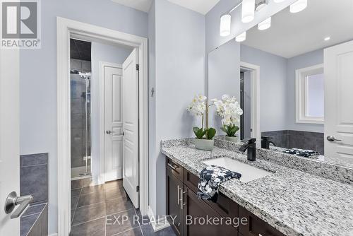 5743 Jake Crescent, Niagara Falls, ON - Indoor Photo Showing Bathroom