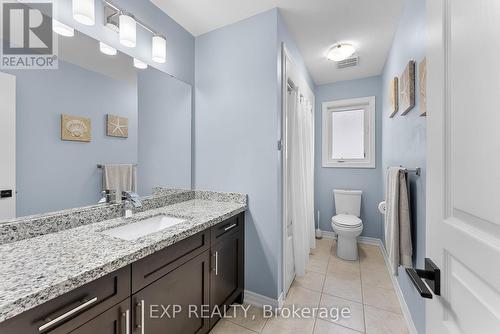 5743 Jake Crescent, Niagara Falls, ON - Indoor Photo Showing Bathroom