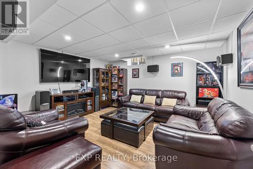 5743 Jake Crescent, Niagara Falls, ON - Indoor