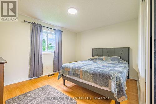 35 Melran Drive, Cambridge, ON - Indoor Photo Showing Bedroom