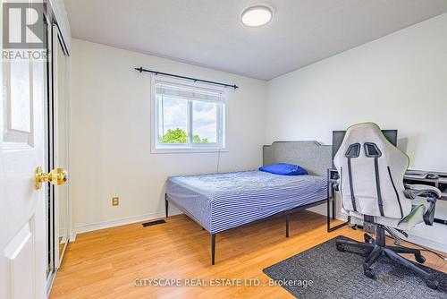 35 Melran Drive, Cambridge, ON - Indoor Photo Showing Bedroom