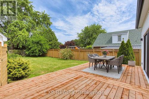 11 Nelles Road N, Grimsby, ON - Outdoor With Deck Patio Veranda