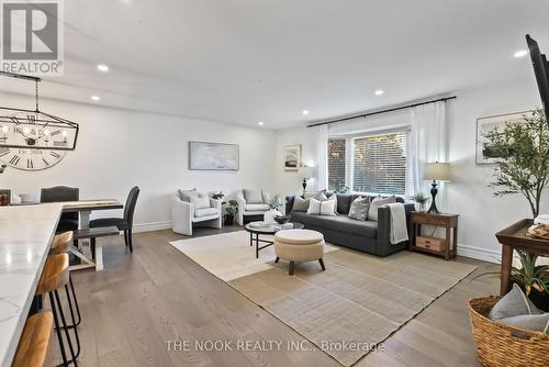 8 Whitt Crescent, Kawartha Lakes (Bethany), ON - Indoor Photo Showing Living Room