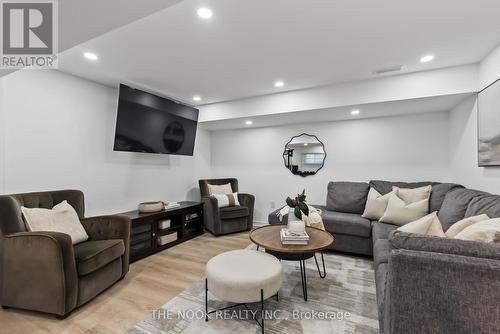 8 Whitt Crescent, Kawartha Lakes (Bethany), ON - Indoor Photo Showing Living Room