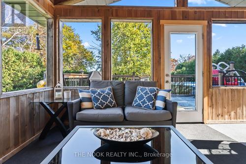 8 Whitt Crescent, Kawartha Lakes (Bethany), ON - Indoor Photo Showing Living Room