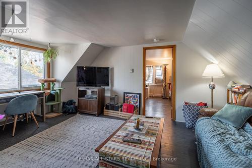 301 Park Street N, Peterborough (Downtown), ON - Indoor Photo Showing Living Room