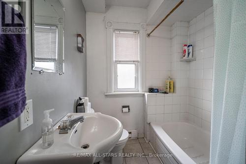 301 Park Street N, Peterborough (Downtown), ON - Indoor Photo Showing Bathroom