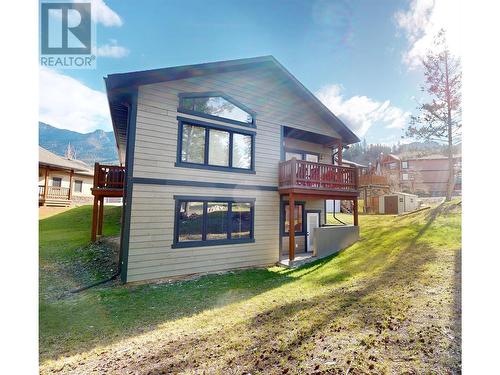 7309 Copperhorn Drive Drive, Radium Hot Springs, BC - Outdoor With Balcony