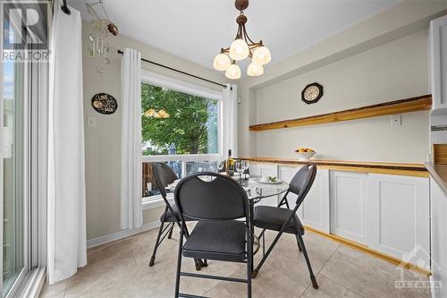 32 Whalings Circle, Stittsville, ON - Indoor Photo Showing Dining Room