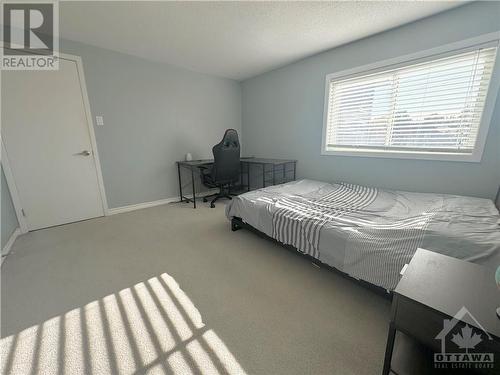 28 Greenboro Crescent, Ottawa, ON - Indoor Photo Showing Bedroom