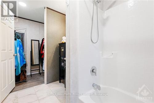 100 - 3535 St Joseph Boulevard, Ottawa, ON - Indoor Photo Showing Bathroom