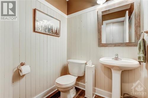 130 Landover Crescent, Kanata, ON - Indoor Photo Showing Bathroom