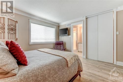 130 Landover Crescent, Kanata, ON - Indoor Photo Showing Bedroom