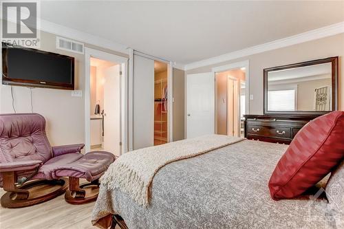 130 Landover Crescent, Kanata, ON - Indoor Photo Showing Bedroom