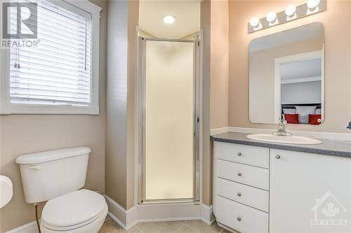 130 Landover Crescent, Kanata, ON - Indoor Photo Showing Bathroom