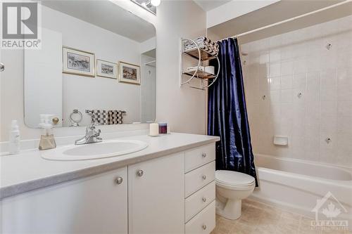 130 Landover Crescent, Kanata, ON - Indoor Photo Showing Bathroom