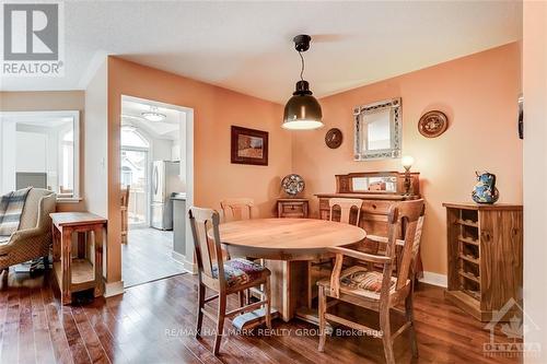 130 Landover Crescent, Ottawa, ON - Indoor Photo Showing Dining Room