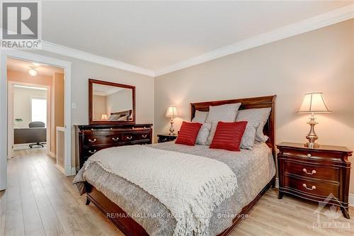 130 Landover Crescent, Ottawa, ON - Indoor Photo Showing Bedroom