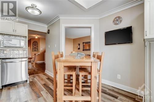 130 Landover Crescent, Kanata, ON - Indoor Photo Showing Dining Room